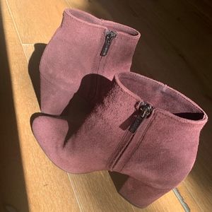 La Canadienne Waterproof suede boots, size 6.5,